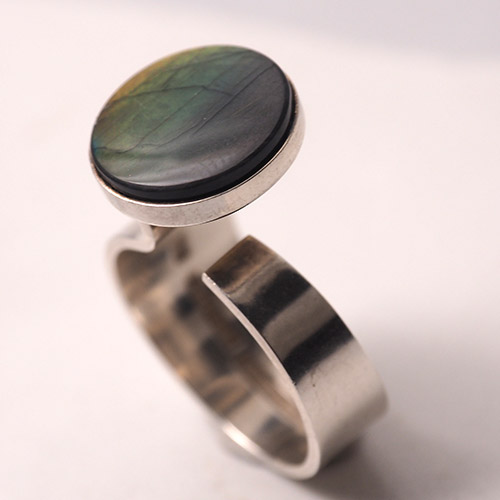 Valo Koru ヴァロコル　ラブラドライト　スペクトロライト　リング