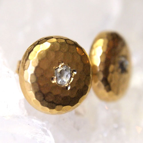 0-18金　ローズカットダイヤモンド　打ち出しピアス