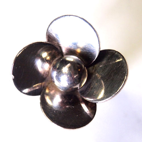 シルバープロペラデザインリング