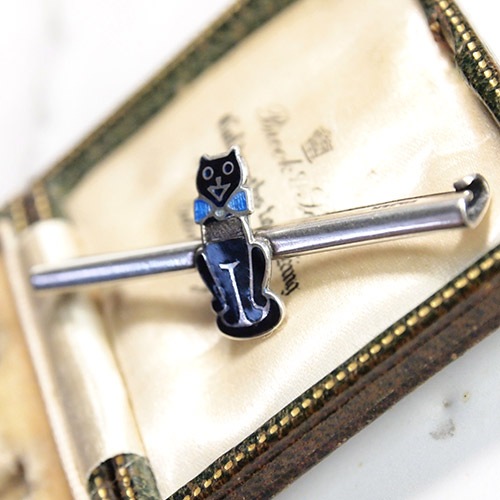 シルバー＆エナメル　ラッキーブラックキャット　ブローチ