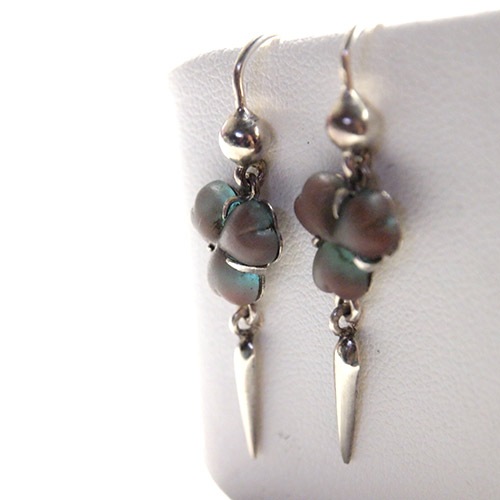 サフィレット　クローバー　シルバーピアス