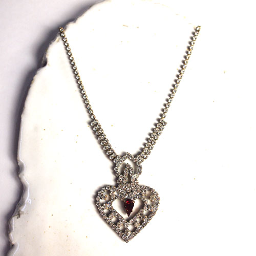チェコ　クリスタル　ハート　ネックレス
