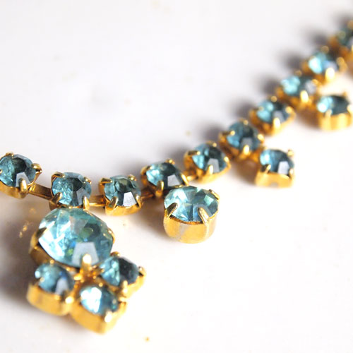 アクアカラークリスタル　ネックレス