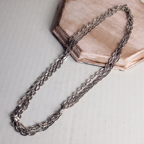 フランス　1900S  オーバルプレート　ロングチェーン（140cm)