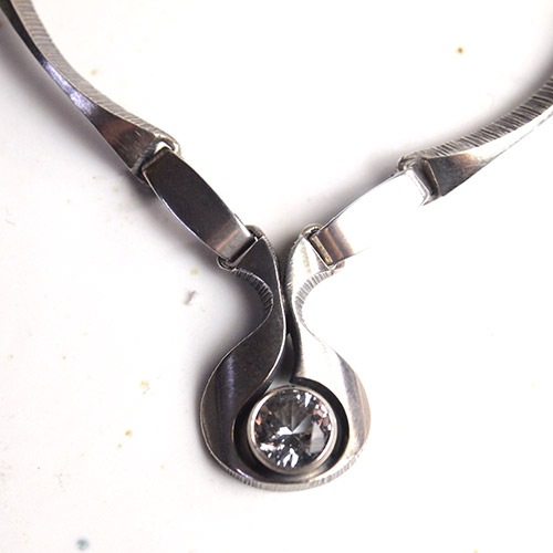 STEN AND LAINE シルバークリスタルネックレス