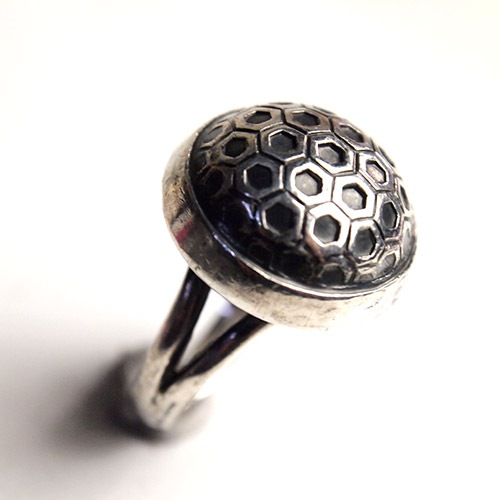 ERIK GRANIT シルバー 亀甲デザインドームリング