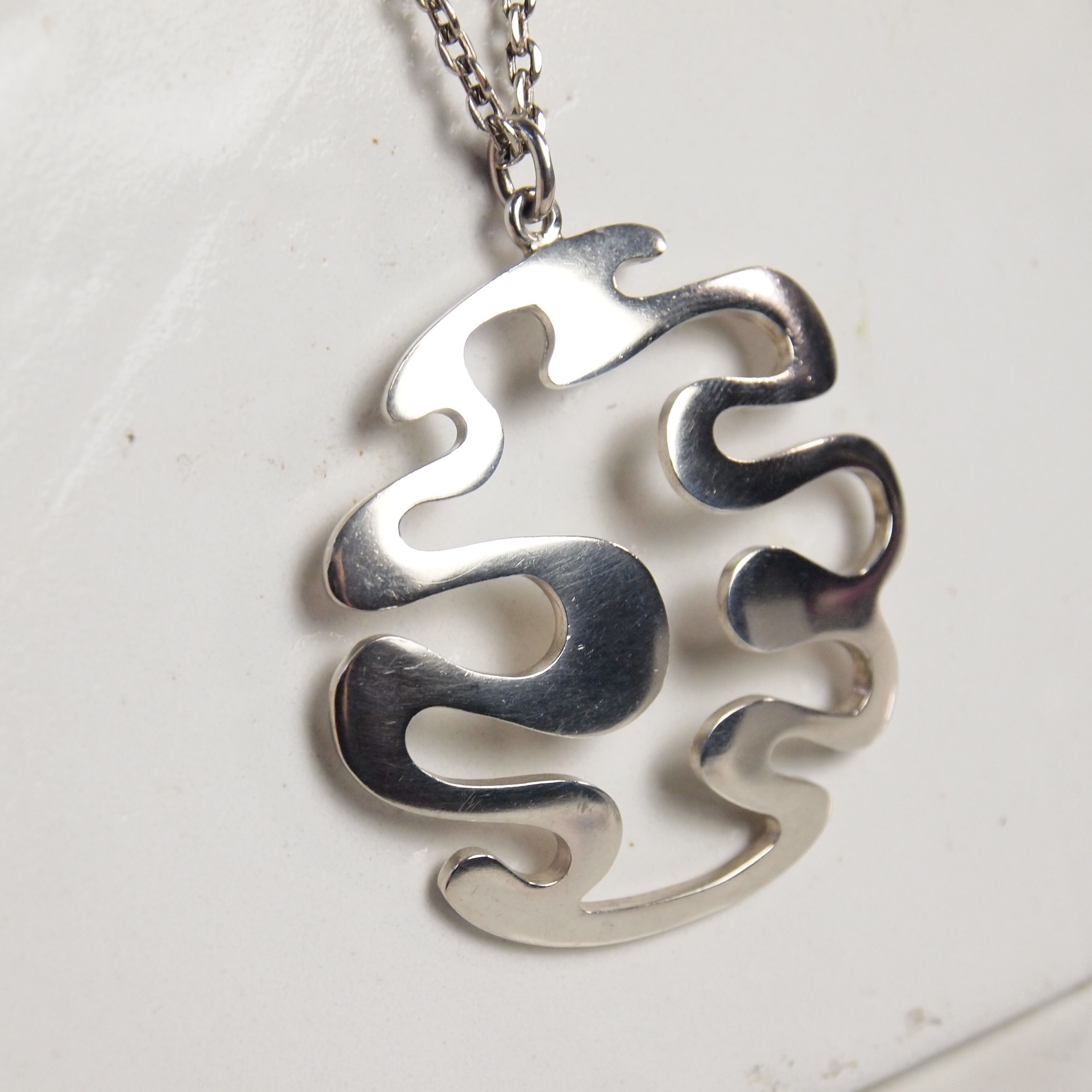 N.E.FROM (N.E.フロム) デンマーク ビッグクラウド ペンダント