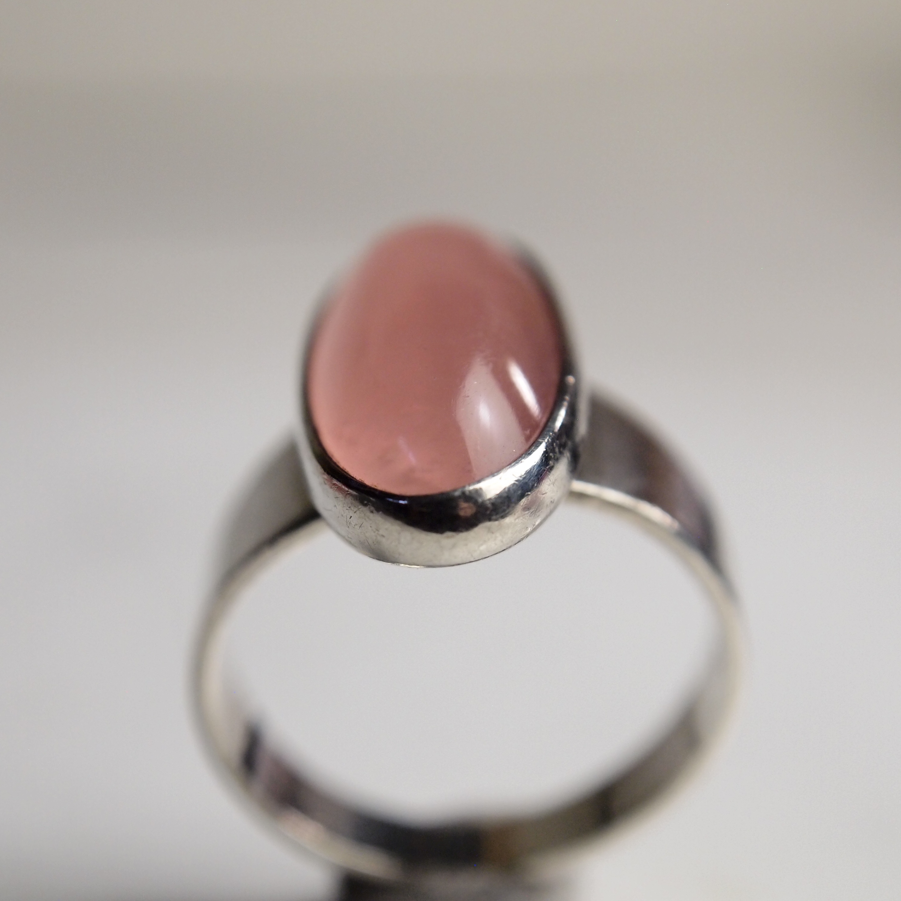 N.E.FROM (N.E.フロム）　デンマーク　ローズクォーツオーバルリング