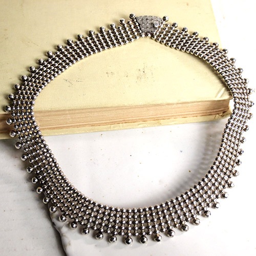 ヴィクトリアン　シルバーボール　カラーネックレス　