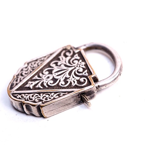 シルバーカラーメタル　スクエアパドロック