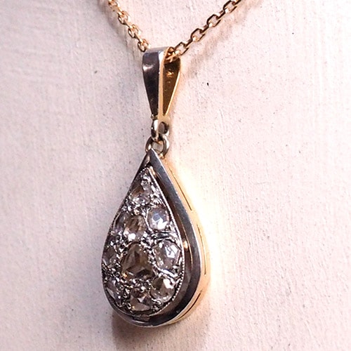 18金　ホワイトゴールド　ローズカットダイヤモンド　ドロップペンダント