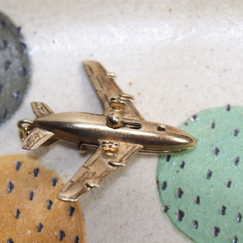 スウェーデン　アンティーク　585(14K )飛行機のピンブローチ　BOX付き スウェーデン アンティーク 585(14K )飛行機のピンブローチ