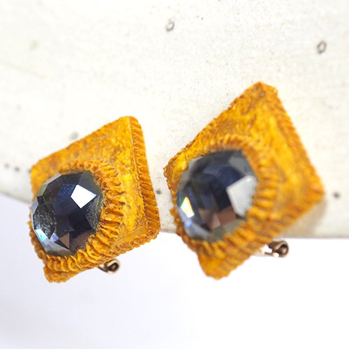 MONIQUE VEDIE モニックベディエ イエロー&グレイ イヤリング