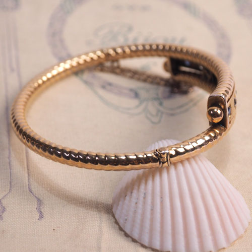 9金 天然ブルーサファイヤ&ダイヤモンド ヒンジバングル