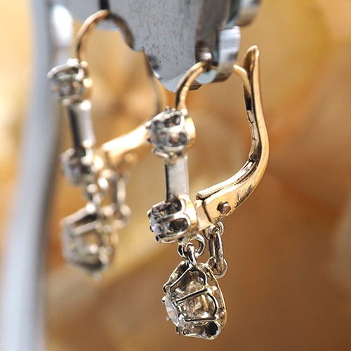 18金　ホワイトゴールド　ダイヤモンド　トリプルピアス