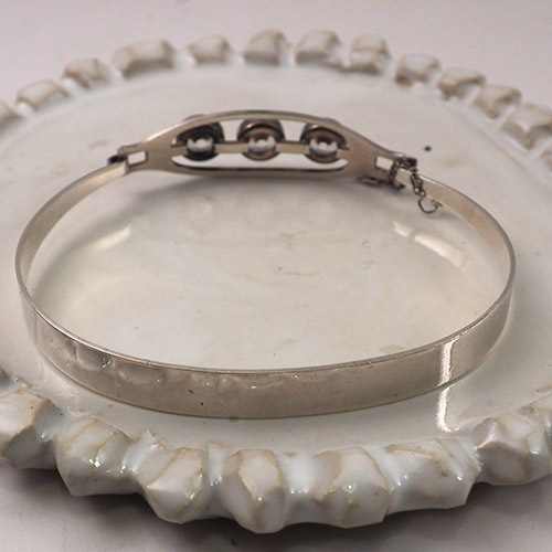 Auran Kultaseppa クルタセッパ　クリスタル　シルバーバングル