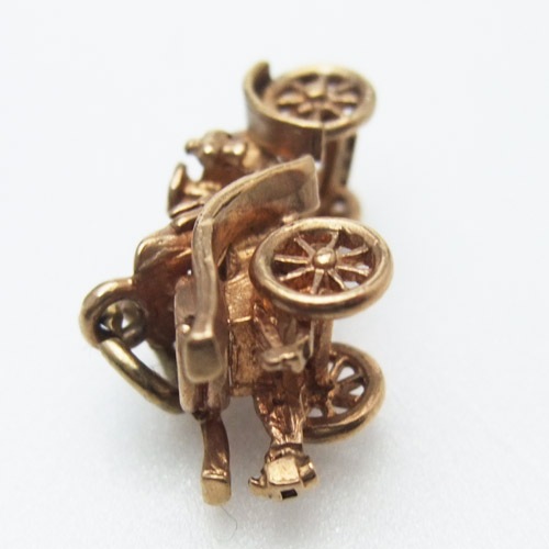 sold 9金　ゴールド　クラッシックカー　チャーム