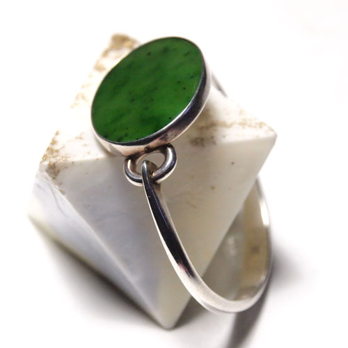 N.E.FROM(N.E.フロム)ネフライト バングル