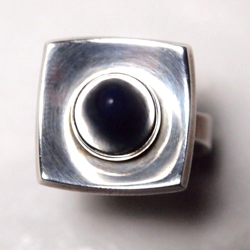 N.E.FROM(N.E.フロム）ラピスラズリとんがりリング