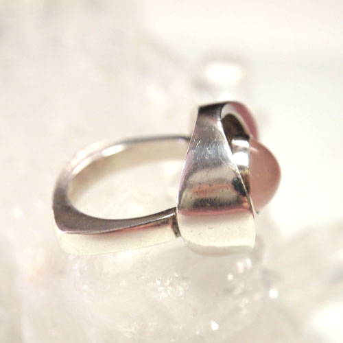 N.E.FROM(N.E.フロム）ローズクオーツ　デザインリング