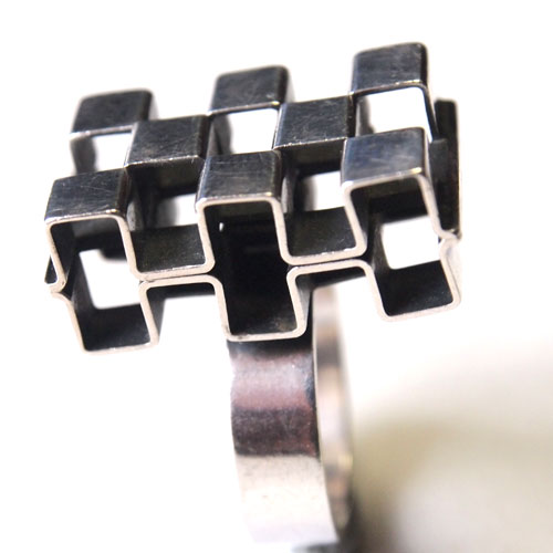 Elis Kauppi(Kupitaankulta) シルバーキュービックリング