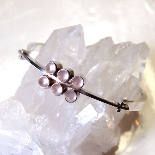 0-ELIS KAUPPI (KUPITAANKULTA)エリスカウッピ ローズクォーツバングル