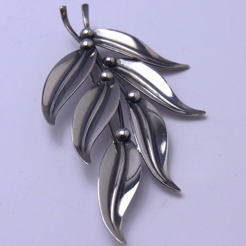 sold-N.E.FROM (N.E.フロム） リーフブローチ