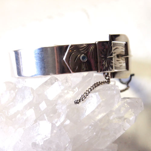 0-シルバーバックルブレスレット