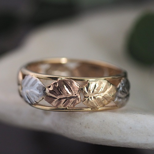 9金　スリーカラーゴールド　リーフ エタニティリング