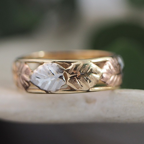 9金　スリーカラーゴールド　リーフ エタニティリング