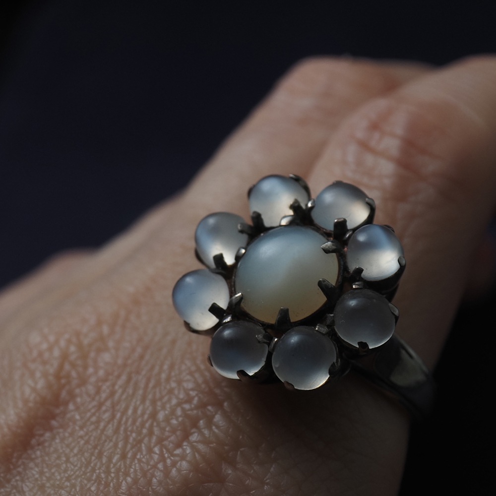 天然ムーンストーン フラワー・クラスター シルバーリング 