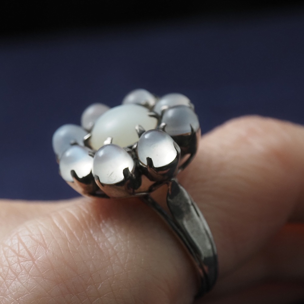 天然ムーンストーン フラワー・クラスター シルバーリング 