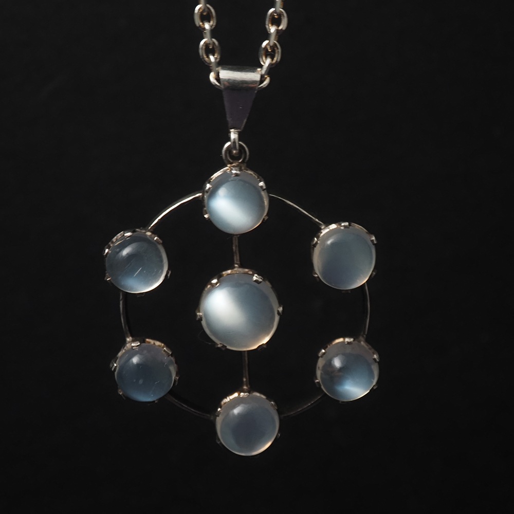 天然ムーンストーン・7クラスター アールデコ・シルバーペンダント