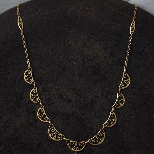 18金　フィリグリー 三日月ネックレス