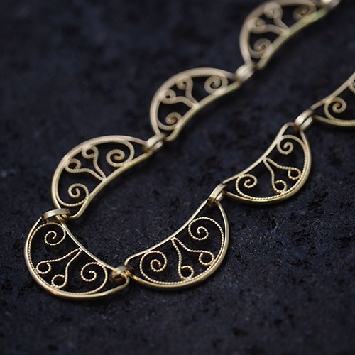 18金　フィリグリー 三日月ネックレス