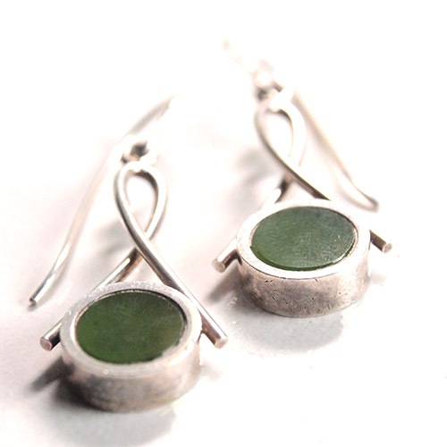 N.E.FROM (N.E.フロム）　ネフライト　ピアス