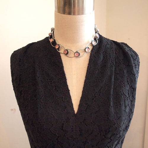 N.E.FROM (N.E.フロム）ローズクォーツ オーバルドットネックレス