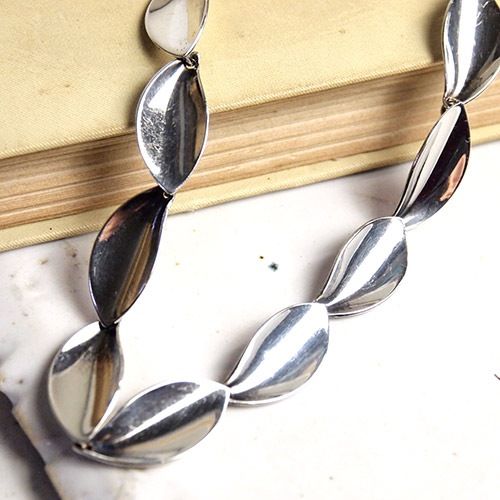 Aarre & Krogh シルバーリーフネックレス