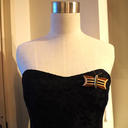 auguste bonaz　オーギュストボナーズ　バタフライブローチ