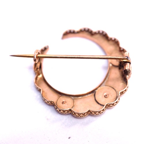 18金　シードパール　フレンチ　クレセントムーン　ブローチ