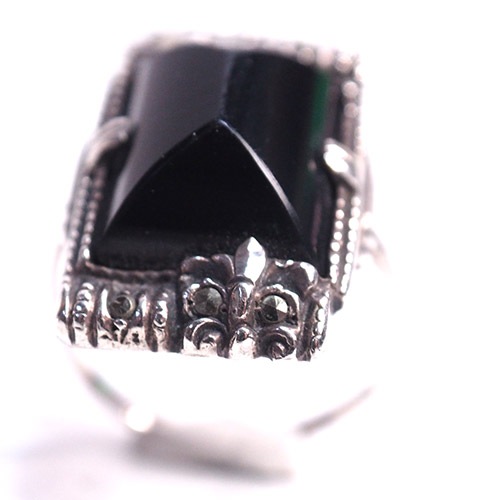 シルバー＆オニキス　バタフライ　アールデコリング