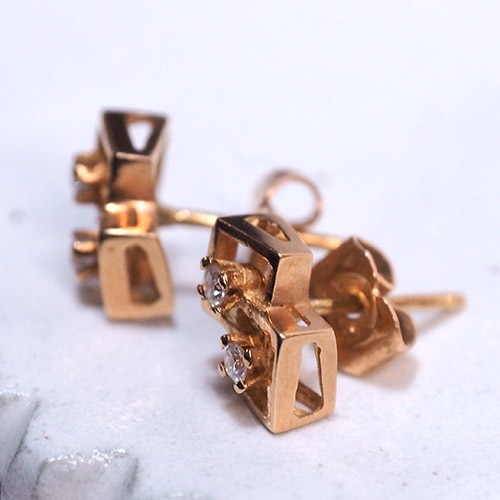 9金　ダイヤモンド　ダブルスクエア　ピアス
