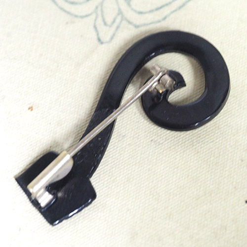 AUGUSTE BONAZ  オーギュストボナーズ クエスチョンブローチ