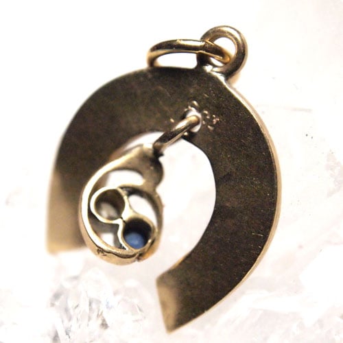 9金　ダイヤモンド＆サファイヤ　蹄鉄チャーム