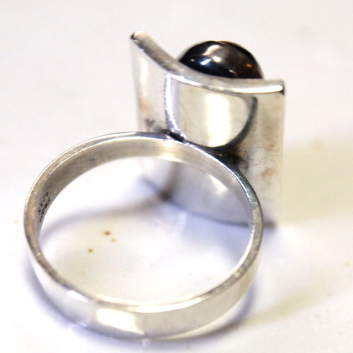 N.E.FROM（N.E.フロム）オーバル タイガーアイ スクエアリング