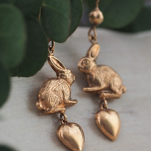 9金　うさぎとハートのピアス