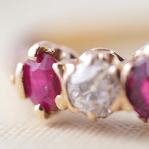 14金　天然ルビー＆ダイヤモンド　一文字リング