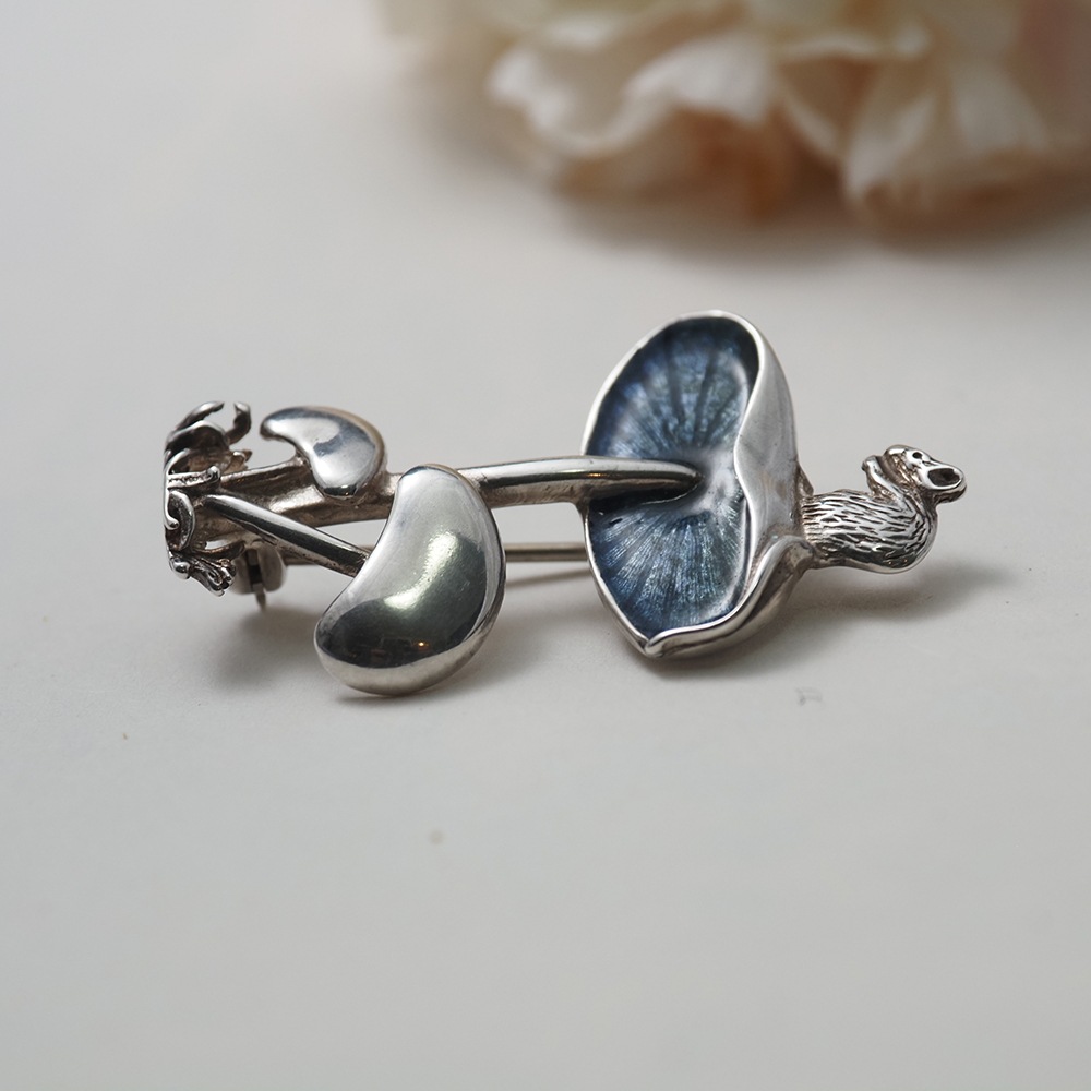 Norman Grant ノーマン・グラント シルバーエナメル「きのことネズミ」ブローチ