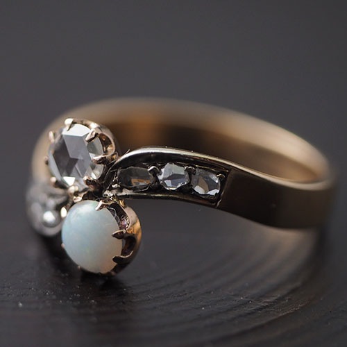 14金　天然オパール　ローズカットダイヤモンド　トワエモアリング