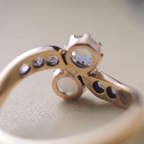 14金　天然オパール　ローズカットダイヤモンド　トワエモアリング